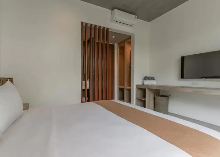 3 Bd With Private Swimming Pool
