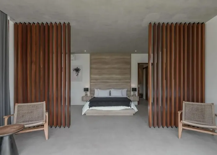 3 Bd With Private Swimming Pool